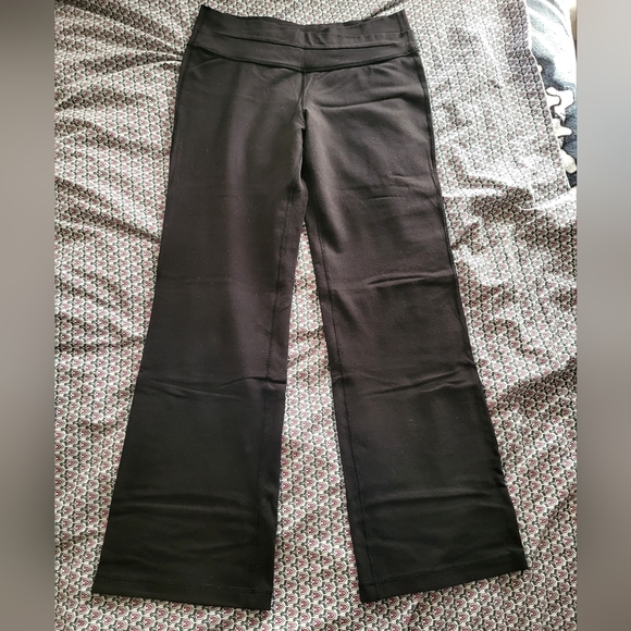 Lululemon astro yoga pants, bootcut. Size 12. - Picture 10 of 12